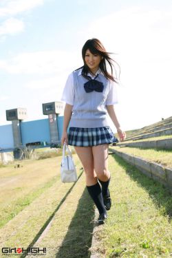 女大学生